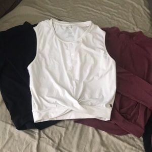 Three pack of buff bunny knotty tops